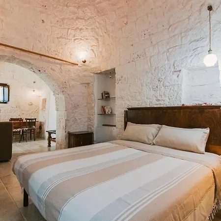 Trulli Tiche * Cisternino